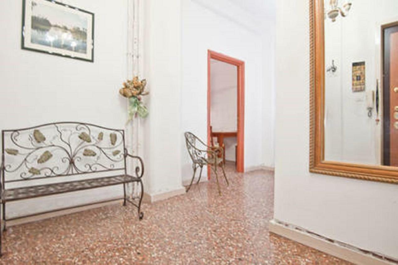 Alloggio Turistico P.Lodi Apartment Rome Bagian luar foto