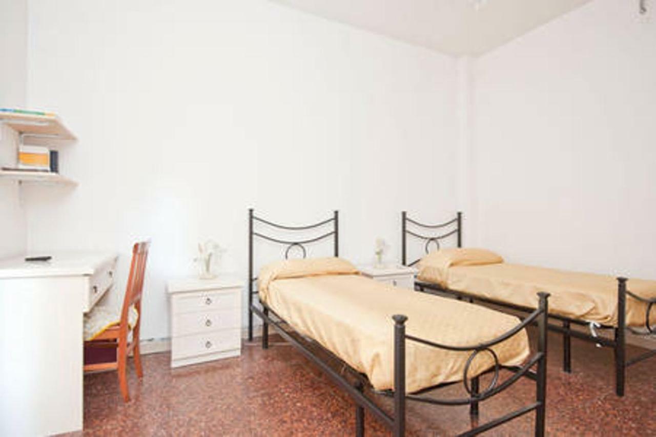 Alloggio Turistico P.Lodi Apartment Rome Bagian luar foto